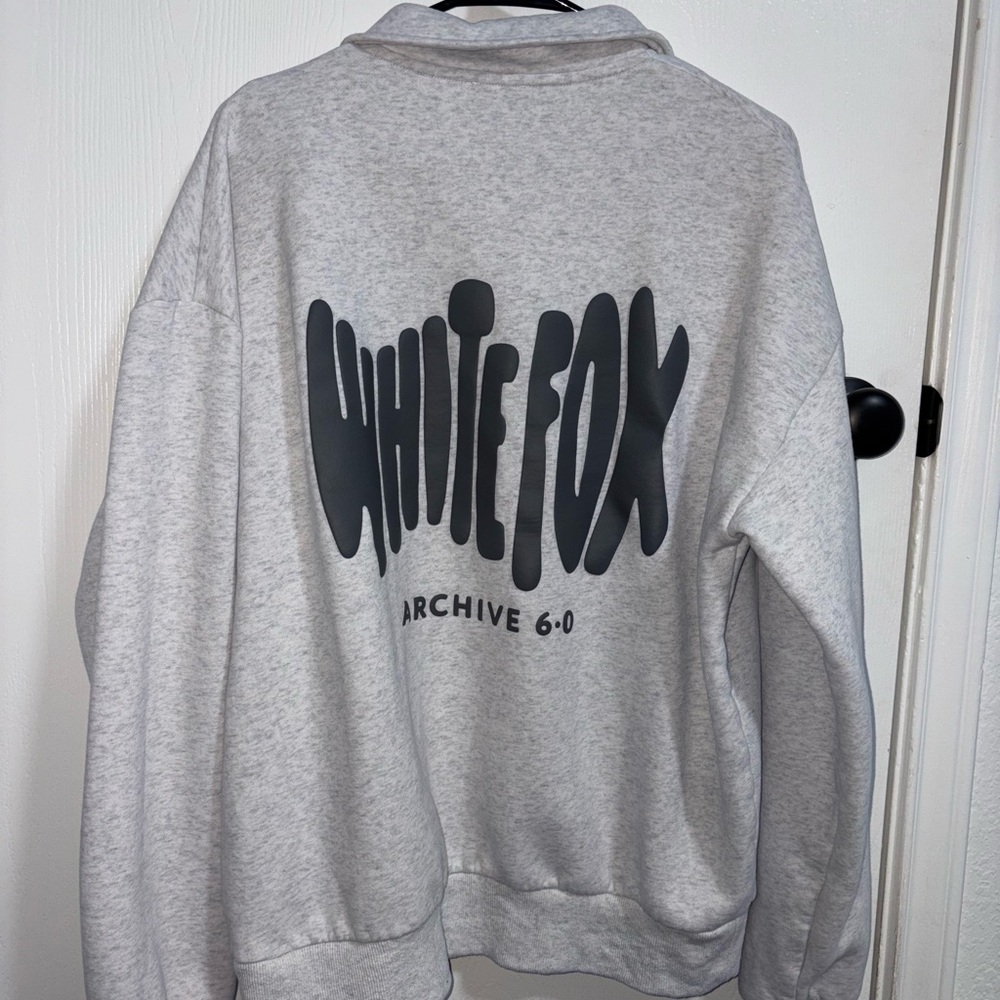 Light Gray White Fox 1/4 zip